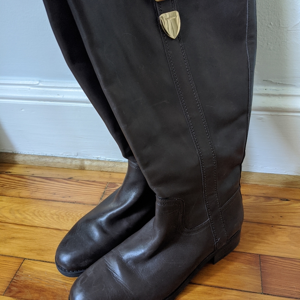 Coach boots